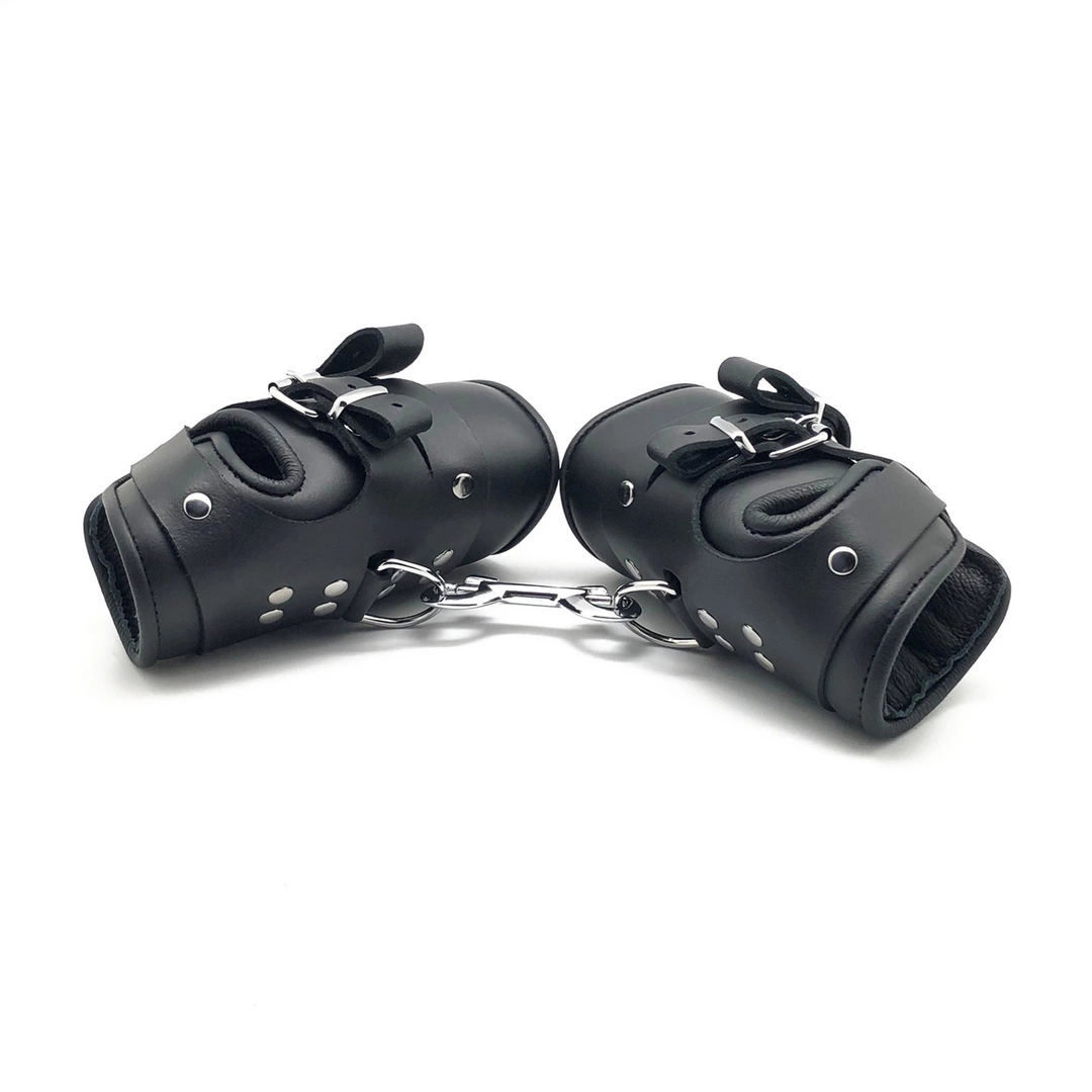 Red Leather Suspension Cuff Black - Vegetable-Tanned, European Made